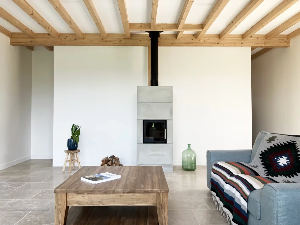 Maison construction neuve poêle - Princz de la Chapelle