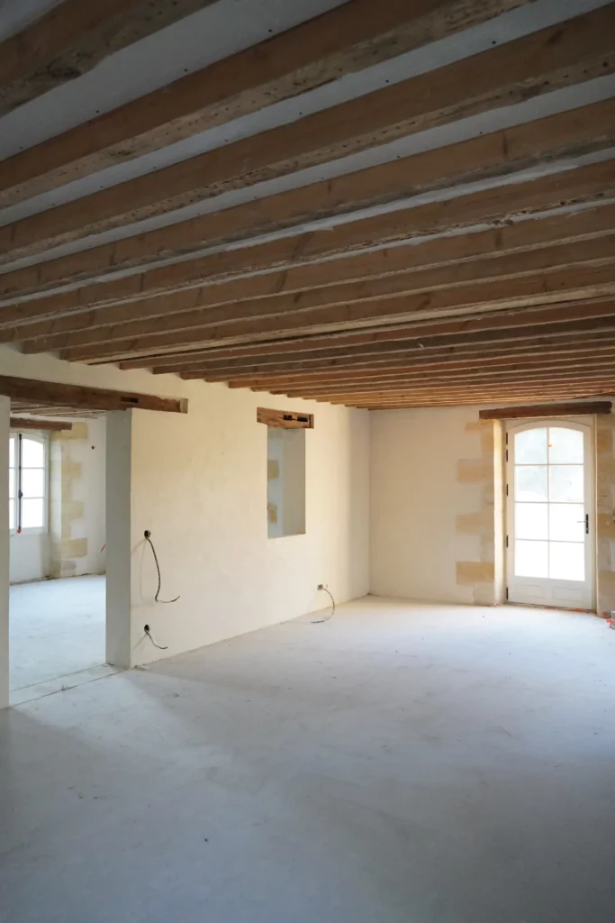 Restauration et extension en Gironde chantier grande pièce à vivre - Princz de la Chapelle
