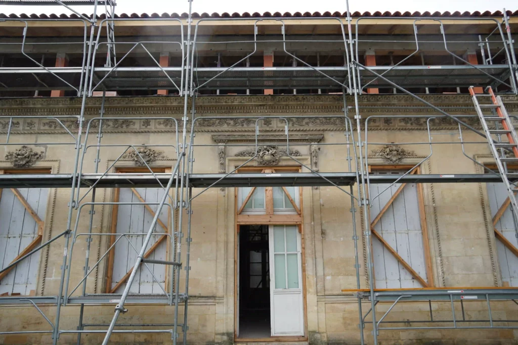 Restauration et extension le Bouscat chantier mur - Princz de la Chapelle