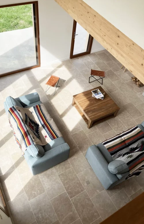 Maison construction neuve salon vue de haut - Princz de la Chapelle