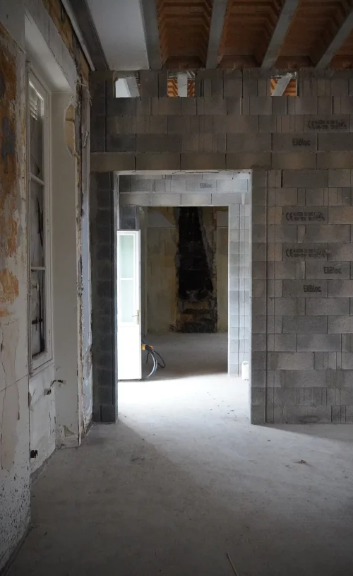 Restauration et extension le Bouscat chantier couloir - Princz de la Chapelle