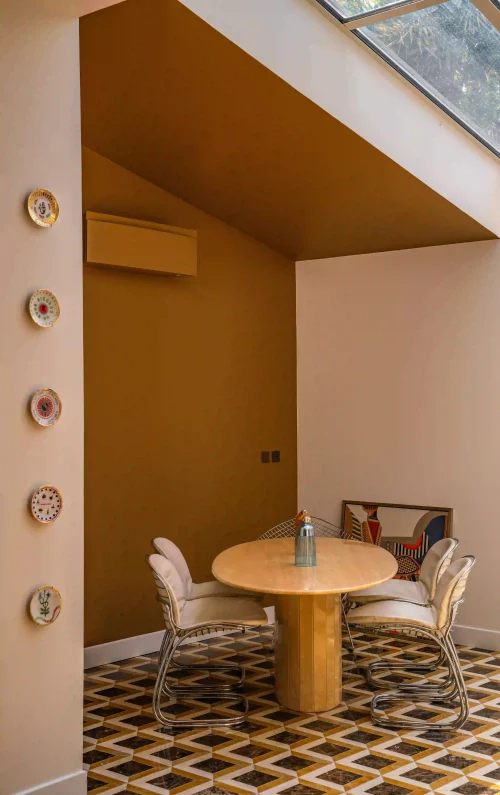 coin cuisine et table à manger Princz de la Chapelle